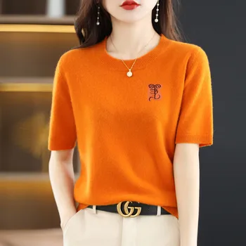 Летняя новая Корейская мягкая модная футболка с вышивкой, Женский вязаный свитер, Свободный И элегантный пуловер с коротким рукавом