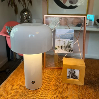 Итальянский Гриб Перезаряжаемый светодиодный ночник USB Зарядка Сенсорная прикроватная тумбочка Портативная лампа для украшения гостиной