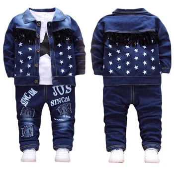 Детский комплект 2023 года, Новый весенне-осенний джинсовый комплект в Корейском стиле для мальчиков, пальто + футболка + джинсы, модный комплект из трех предметов для младенцев от 0 до 6 лет
