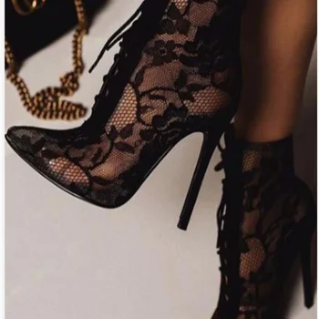 Новые черные сетчатые женские ботинки для зрелых женщин, туфли-лодочки на высоком каблуке с цветочной шнуровкой, Тонкие туфли на высоком каблуке с острым носком, Вечерние свадебные туфли